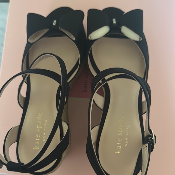 Authentic Kate Spade Thelma Wedge New never worn size 6.5 - Picture 4 of 4
